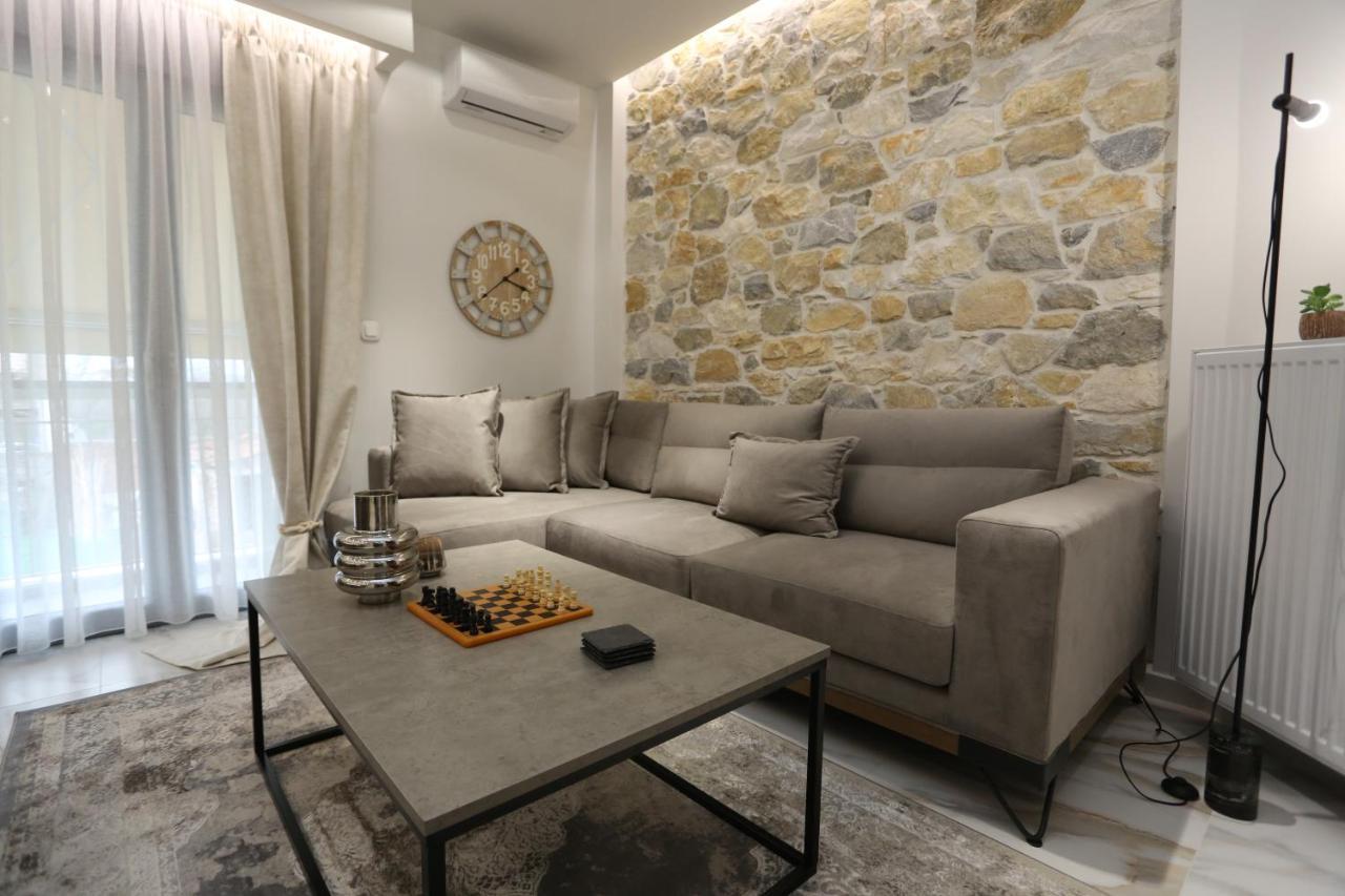 LA Larissa Luxury Apartments Trekke Extérieur photo