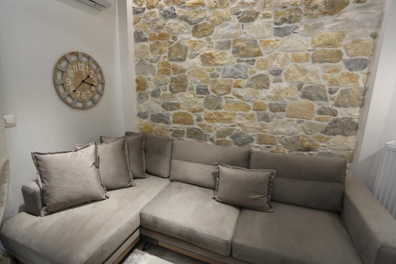 LA Larissa Luxury Apartments Trekke Extérieur photo