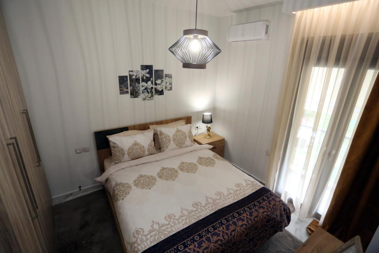 LA Larissa Luxury Apartments Trekke Extérieur photo